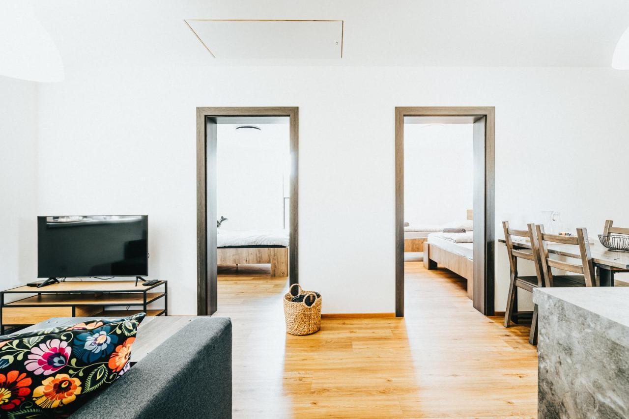 Apartman Milbach Mlynica ภายนอก รูปภาพ